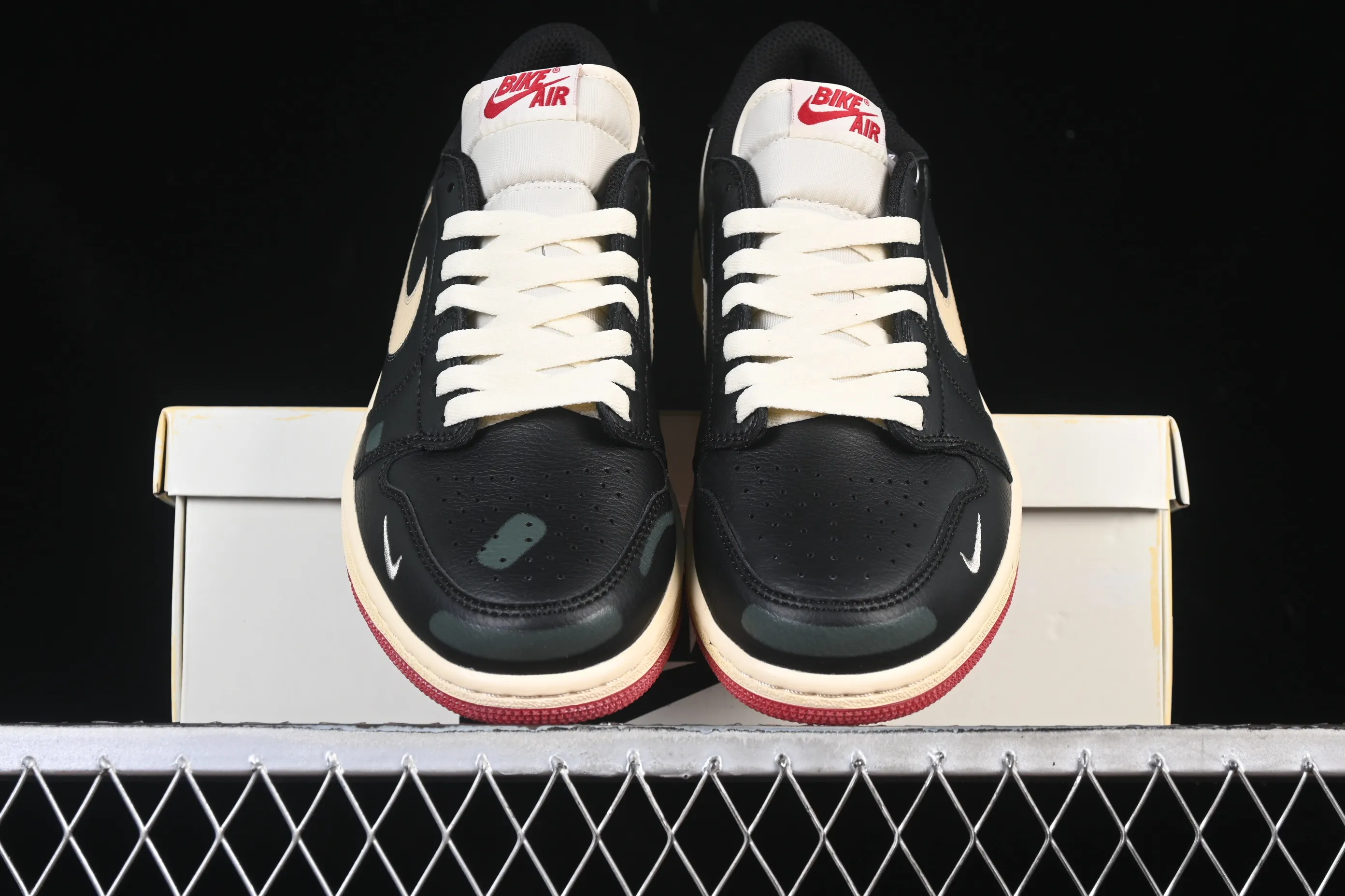 All categories Air Jordan Jordan series basketball shoes Air Jordan 1 Low Nigel Sylvester x Air Jordan 1 Low AJ1 Joe 1 joint low-top cultural casual sneakers IB8958-001